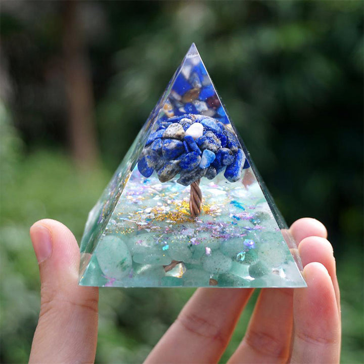Olivenorma Lapislazzuli con avventurina verde Albero della vita Piramide di orgone