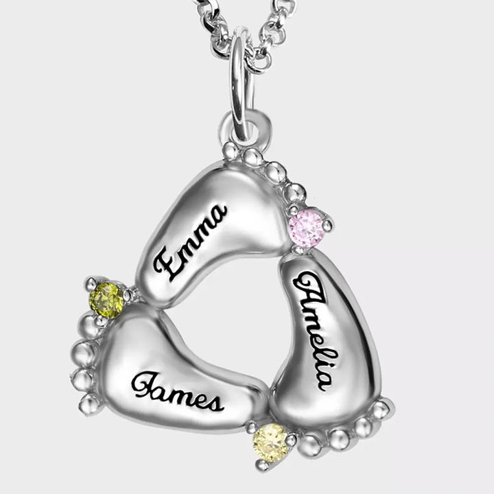 Olivenorma Collana personalizzata e incisa con pietre portafortuna a forma di piedini di bambino