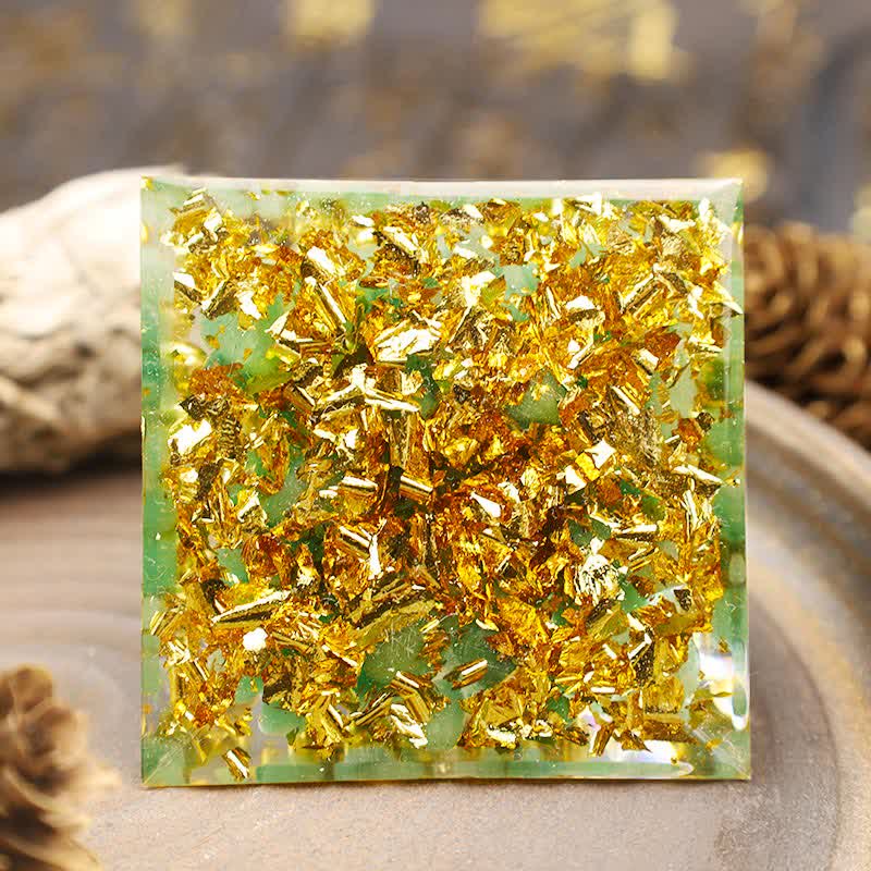 Olivenorma Avventurina Verde con Piramide di Orgone del Buddha 