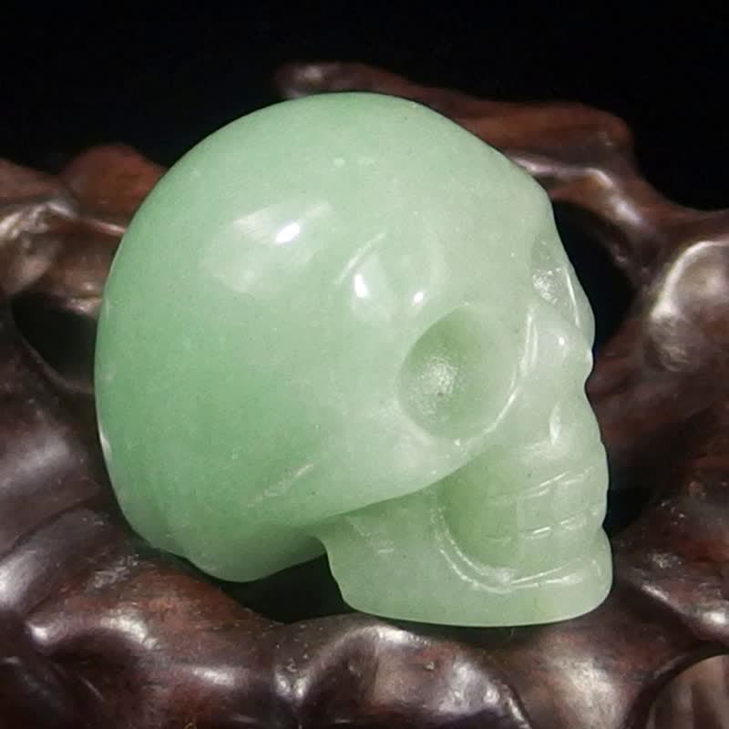 Decorazione di Halloween con teschio di cristallo naturale Olivenorma
