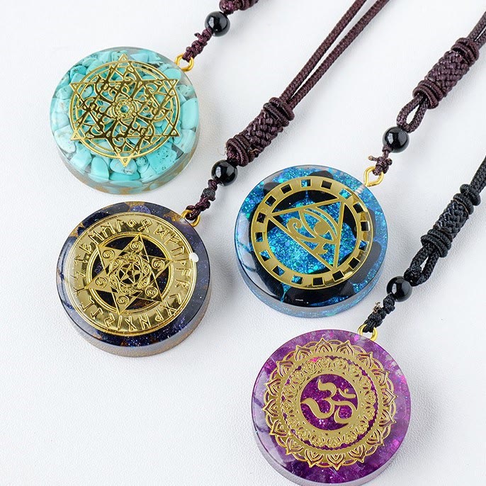 Collana di cristallo naturale di orgone Olivenorma