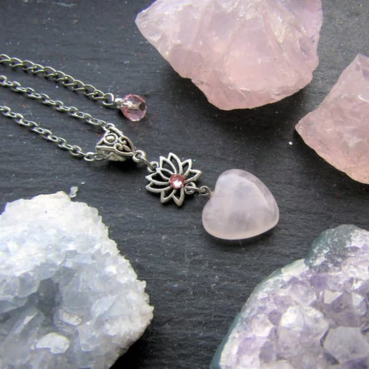 Collana Olivenorma Bohemia Rose Quartz a forma di cuore con loto