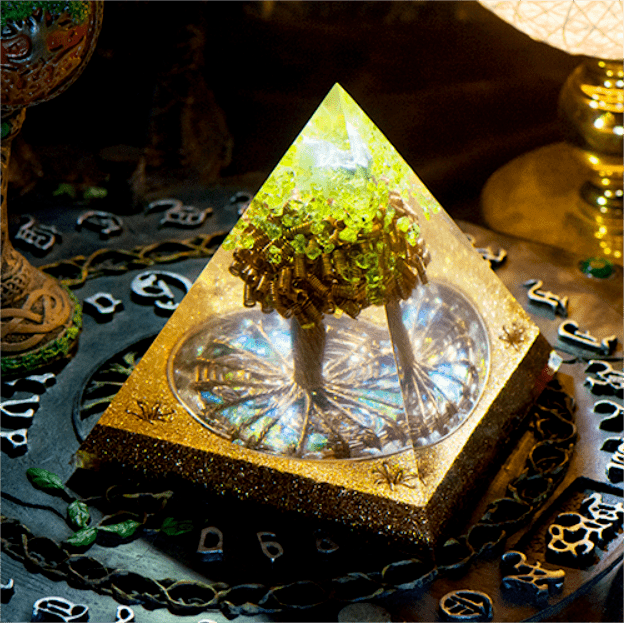 Olivenorma Albero della vita Peridoto Piramide di orgone