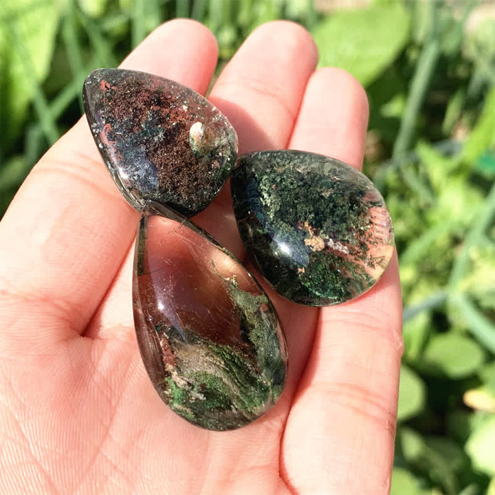 Ciondolo di cristallo curativo in quarzo fantasma verde