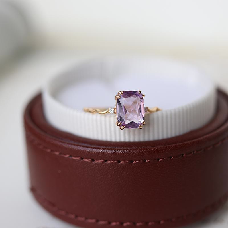 Anello Olivenorma con design a forma di cubo di zucchero in ametista e onda 