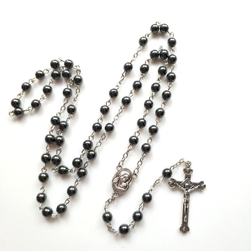 Collana con ciondolo a croce con medaglia sacra in ematite Olivenorma 