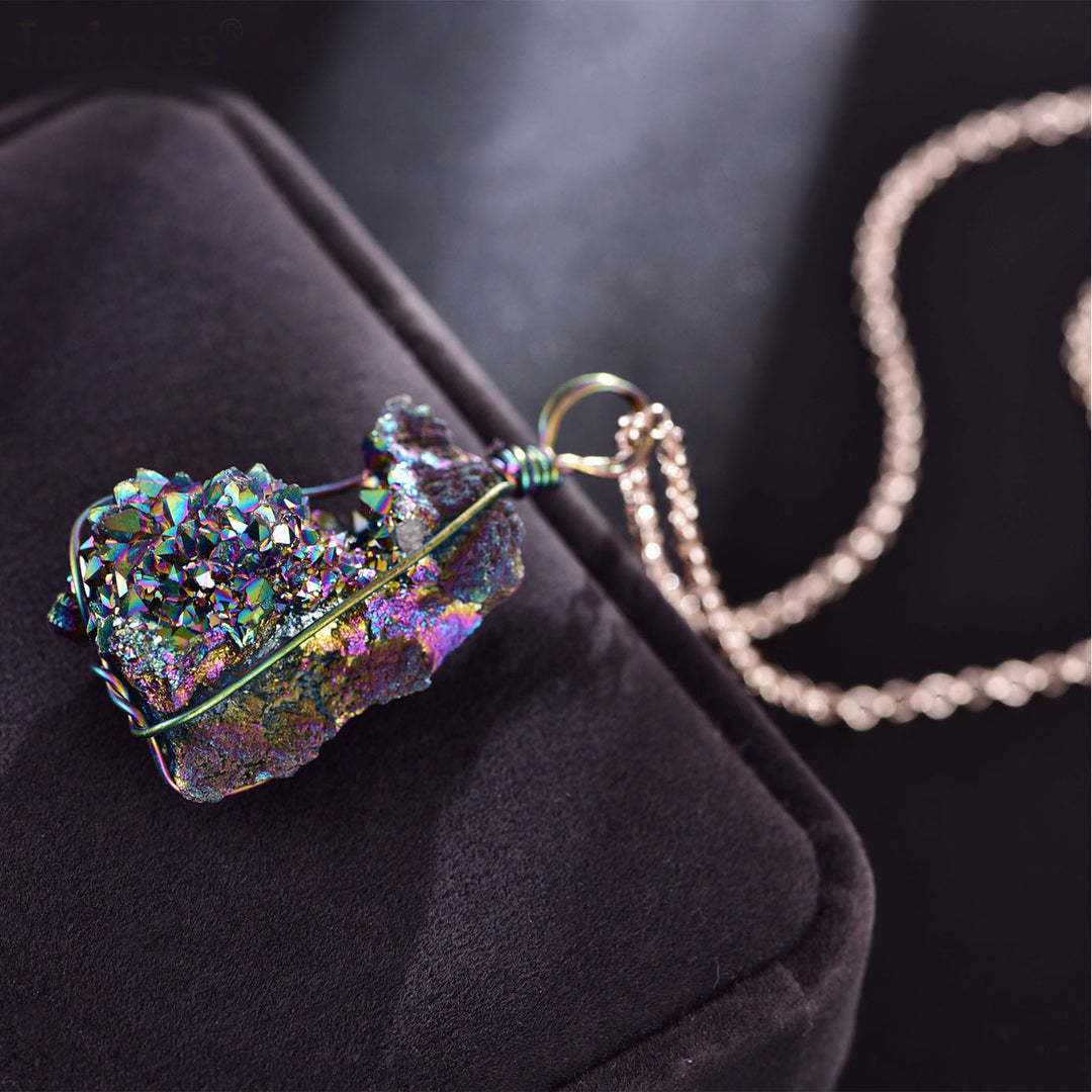 Collana con geode di pietra irregolare di labradorite naturale Olivenorma