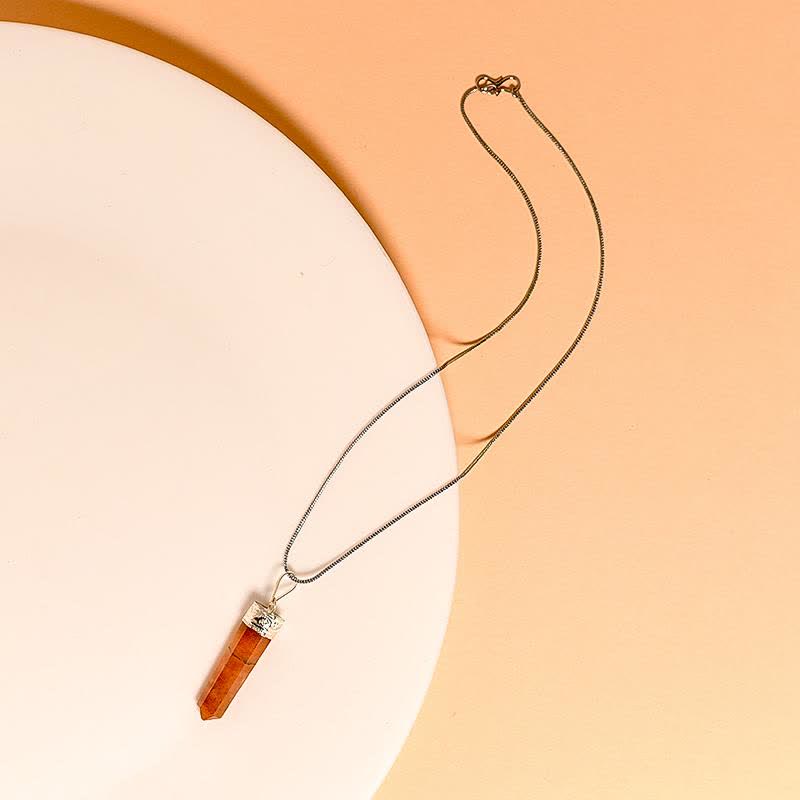 Collana con ciondolo a forma di matita in corniola naturale Olivenorma