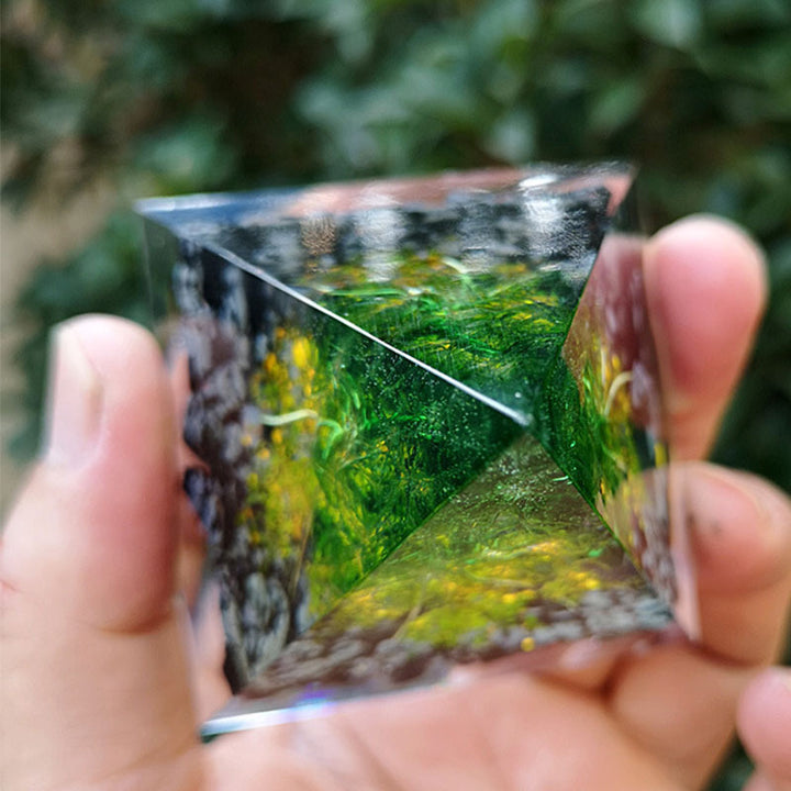Piramide di orgone in alabastro Olivenorma 