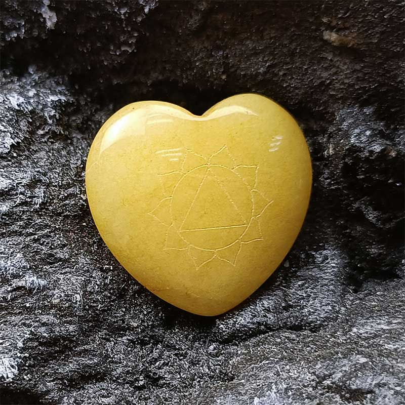 Set di 7 pietre dei chakra a forma di cuore