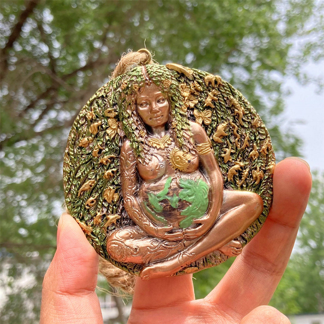 Olivenorma Statua della Dea Gaia Pendente Decorazioni in Resina Decorazione da Parete