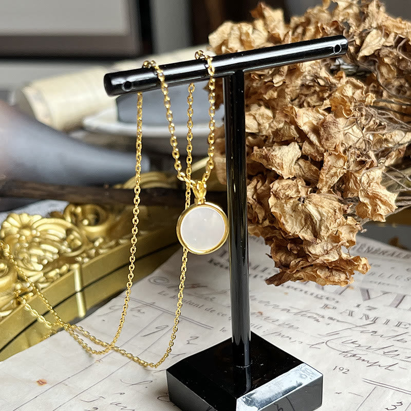 Collana con ciondolo rotondo a forma di fiore in pietra di luna Olivenorma