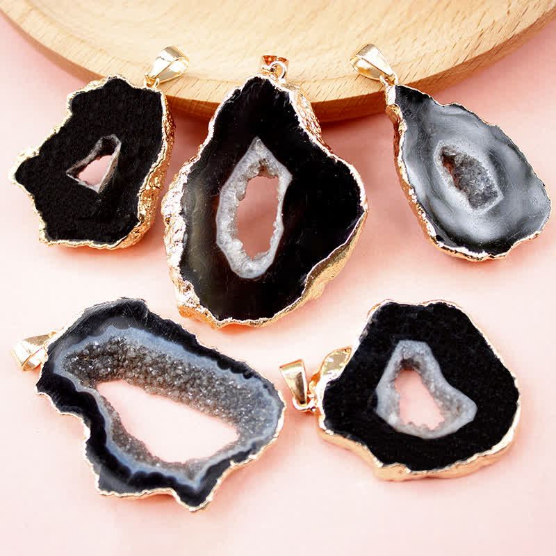 Collana con fetta di cristallo grezzo irregolare Olivenorma