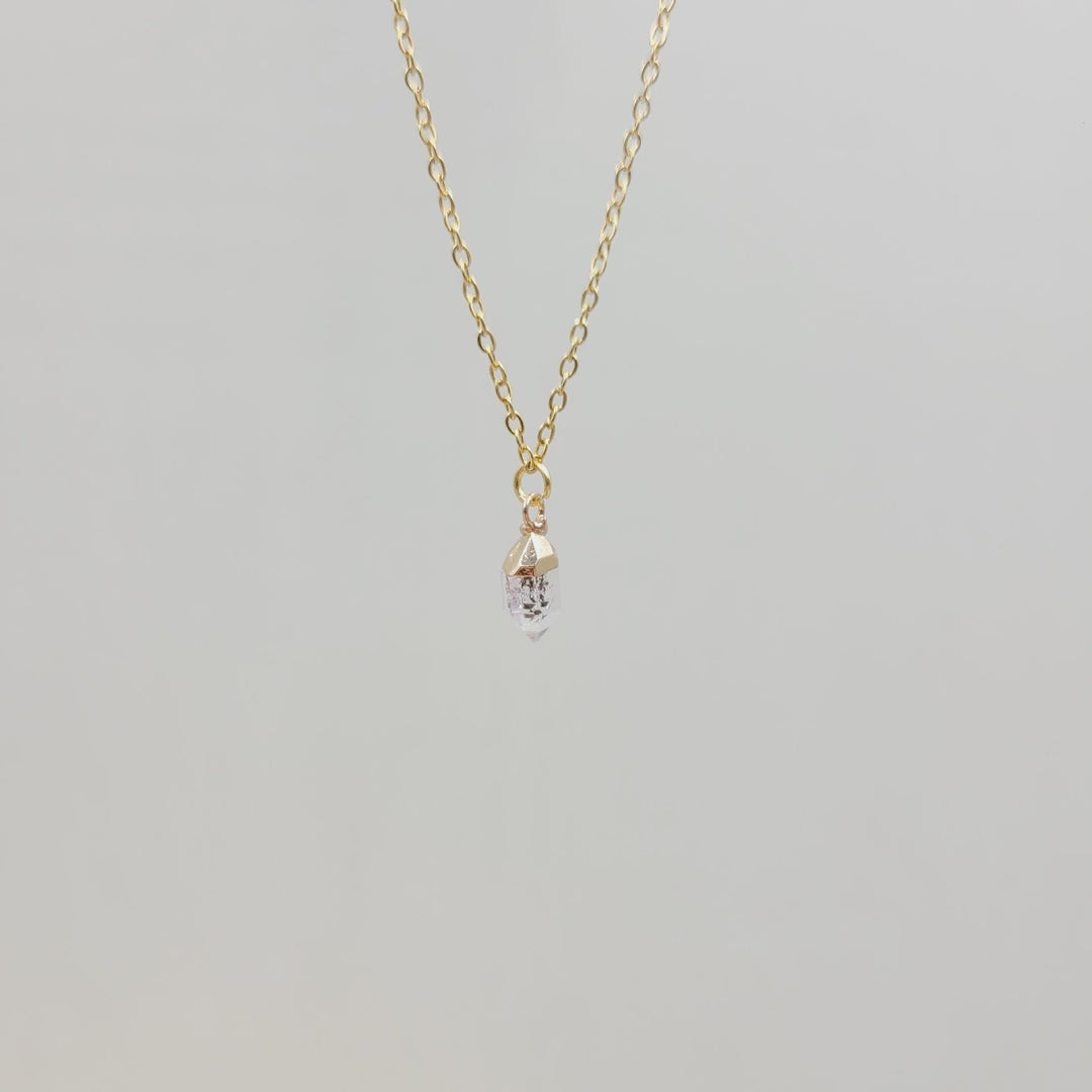 Collana con pietra preziosa grezza di cristallo irregolare Olivenorma 