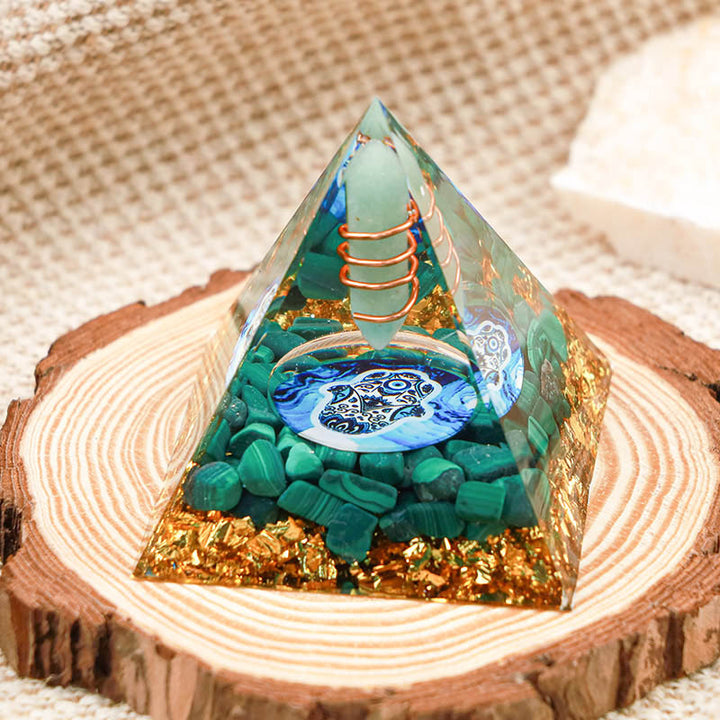 Olivenorma Avventurina Verde con Malachite Hamsa Orgone Piramide