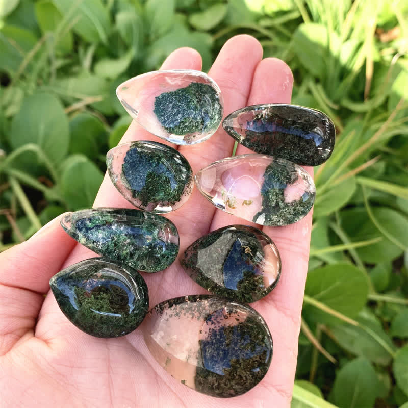 Ciondolo di cristallo curativo in quarzo fantasma verde