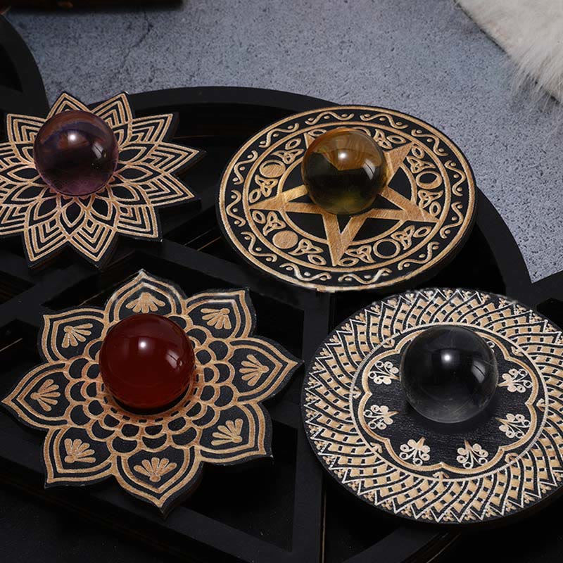 Supporto per sfera di cristallo con espositore di pietre preziose a forma di ala di Hamsa Olivenorma