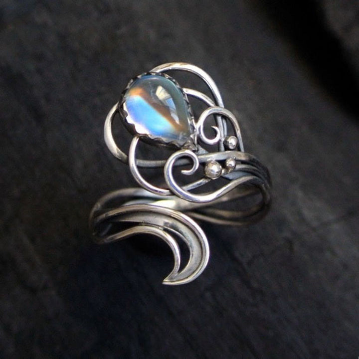 Anello strega in pietra di luna a forma di goccia Olivenorma