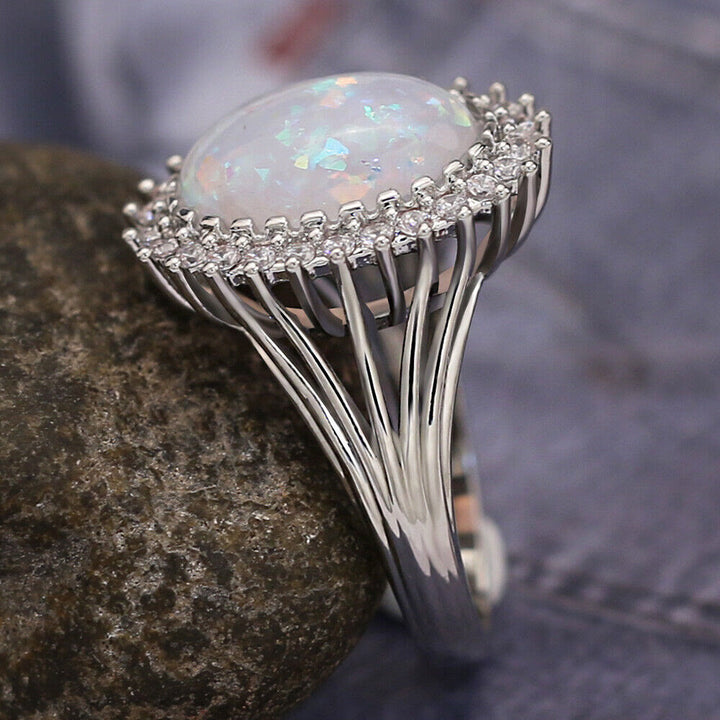 Anello nuziale ovale in opale bianco Olivenorma 