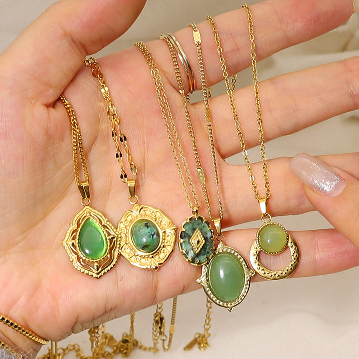 Collana con ciondolo ovale turchese africano verde Olivenorma 