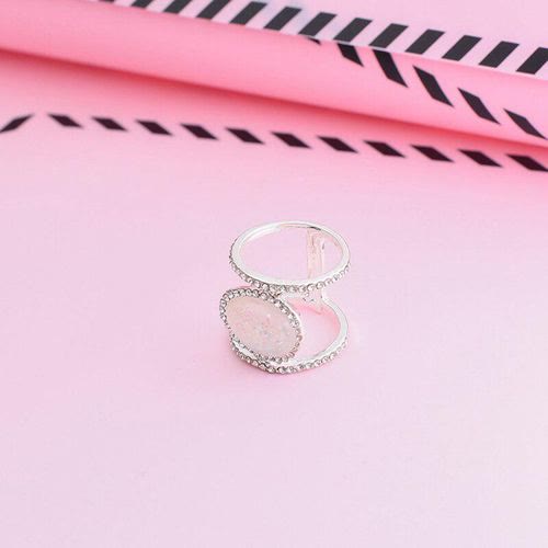 Anello con pietra di luna irregolare Olivenorma