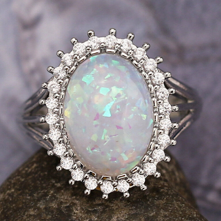 Anello nuziale ovale in opale bianco Olivenorma 