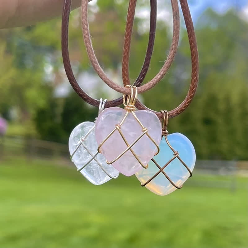 Collana con pietre preziose di cristallo naturale a forma di cuore Olivenorma