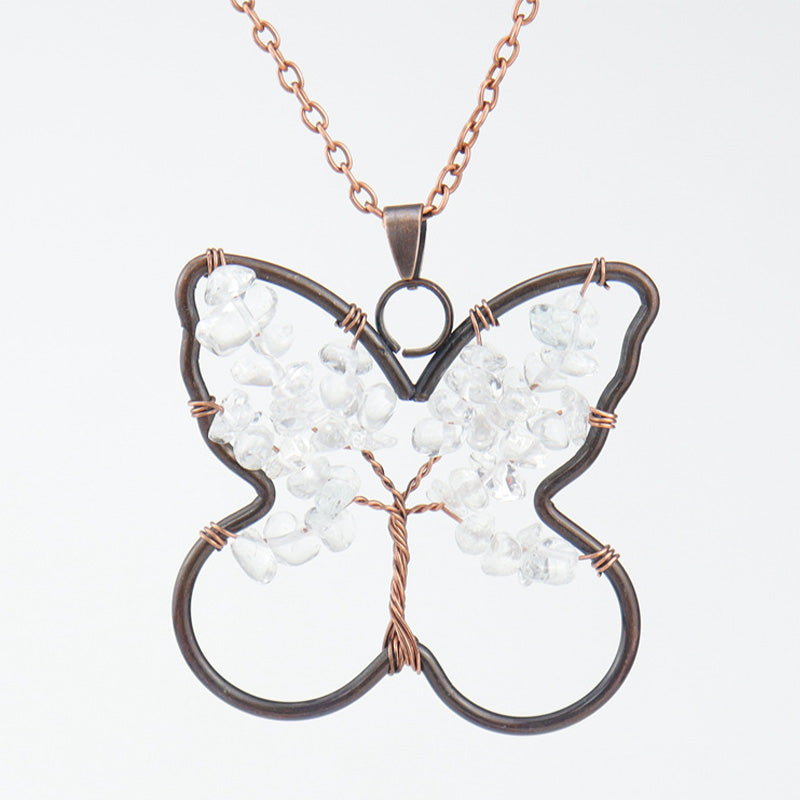 Collana di guarigione a forma di farfalla dei chakra