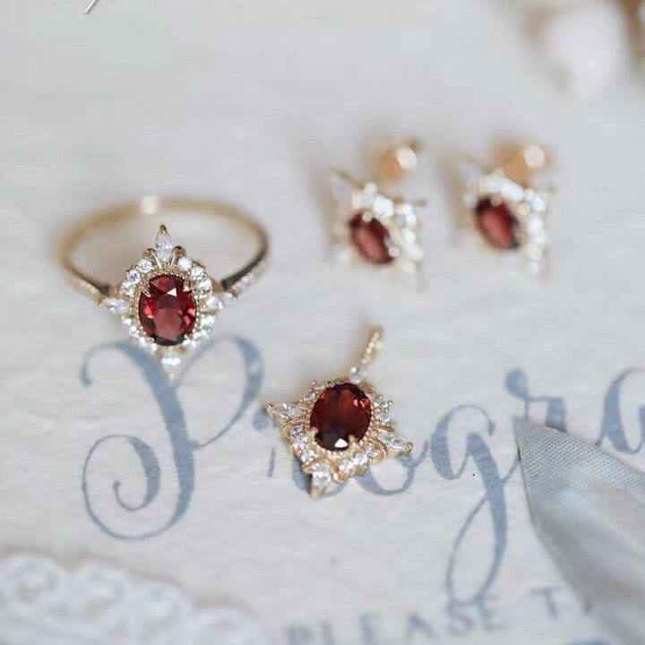Anello Atmosfera "Miss Rose" in rubino vintage Olivenorma 
