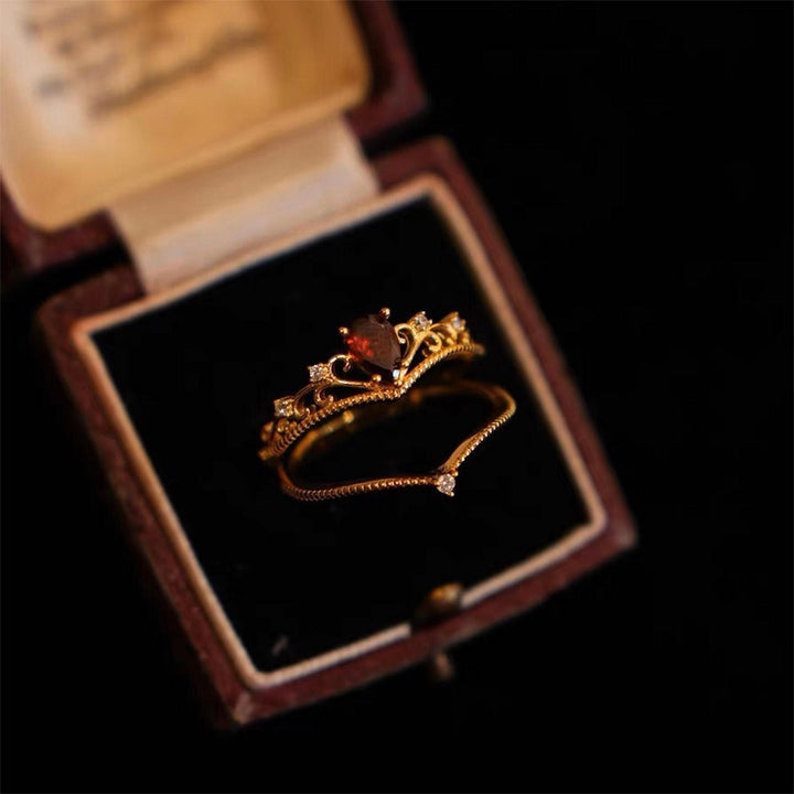 Olivenorma Red Garnet Crown Anello regolabile impilabile