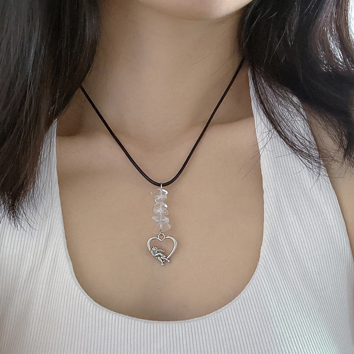 Collana in filo di cera di pelle con nappa a farfalla in pietra naturale Olivenorma