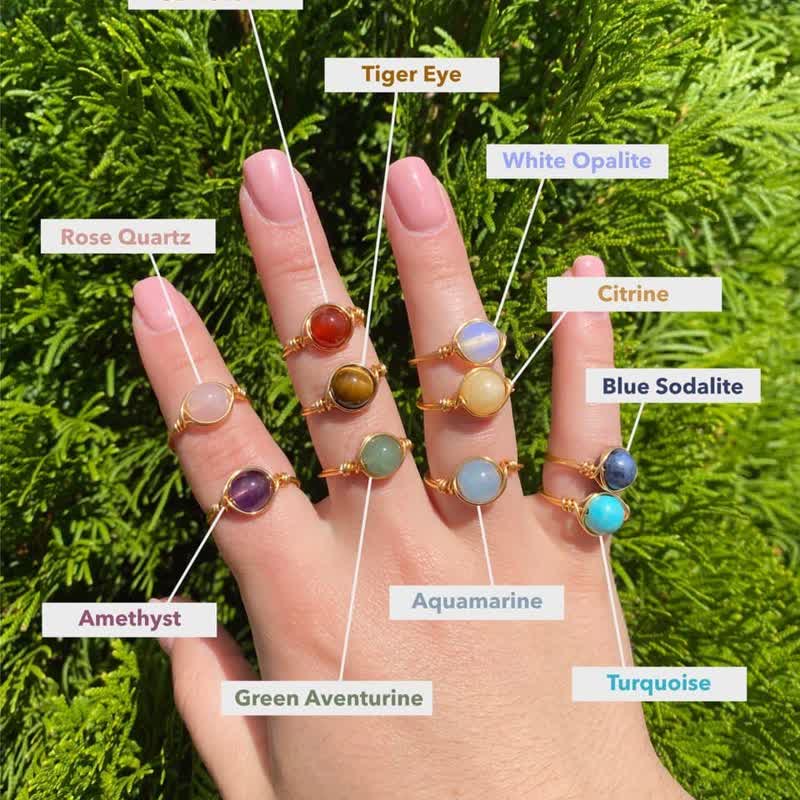 Anello di cristallo curativo avvolto in filo