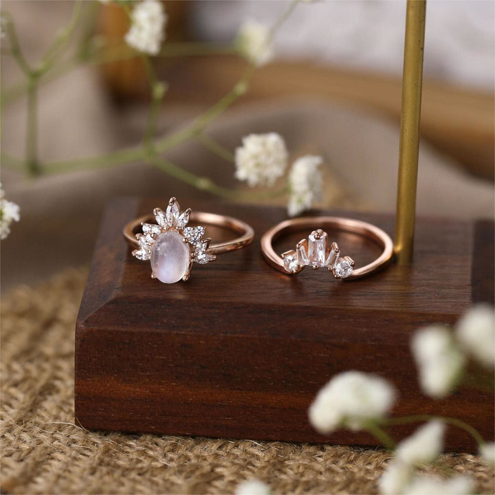 Olivenorma Moonstone White Zircon Oval Design Anello da 2 Pezzi