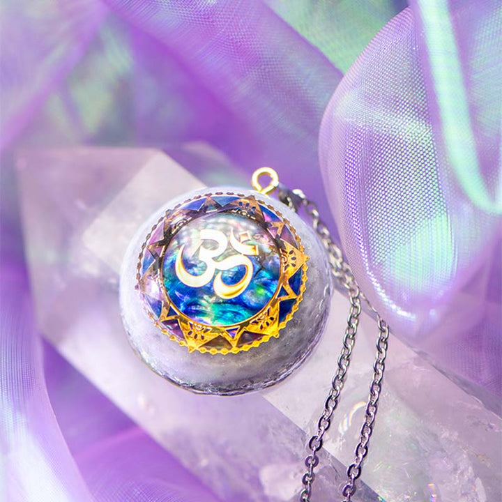Collana di cristallo trasparente OM Mandala Healing Orgone Olivenorma 