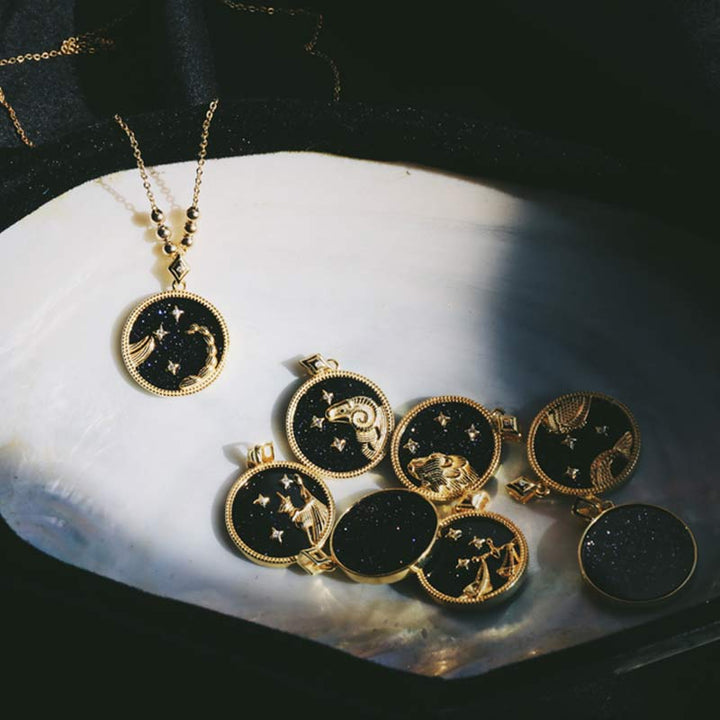 Collana Zodiaco in ascolto in arenaria blu 