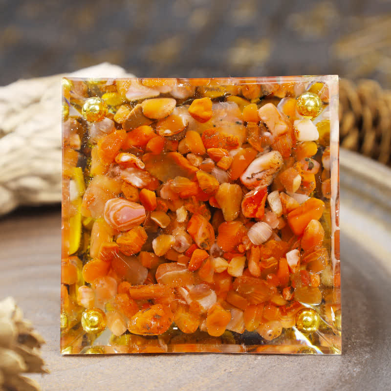 Olivenorma Red Jasper con piramide di orgone del Buddha 