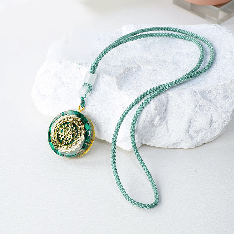 Collana di cristallo naturale di orgone Olivenorma