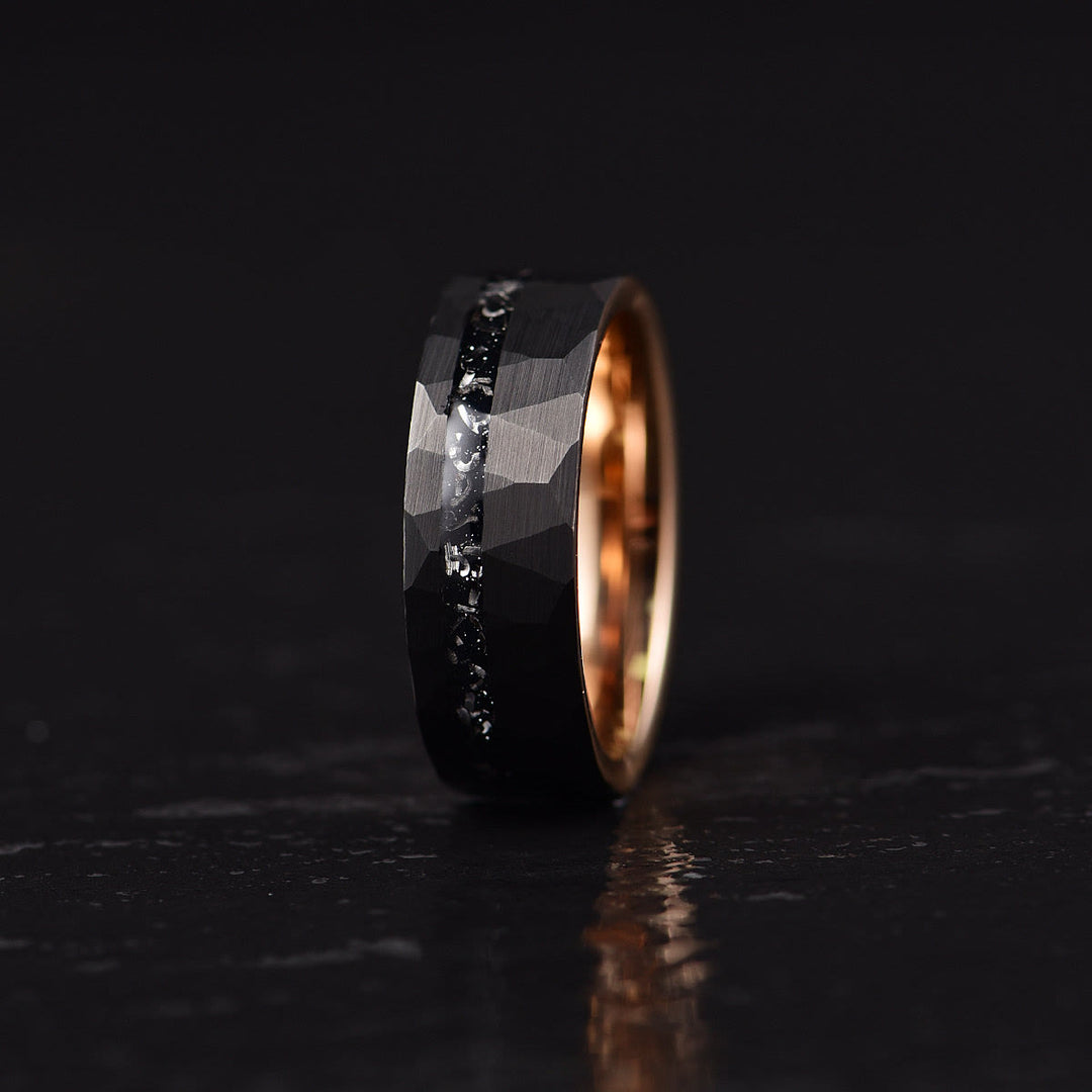 Anello Olivenorma in carburo di tungsteno con tormalina nera da 8 mm