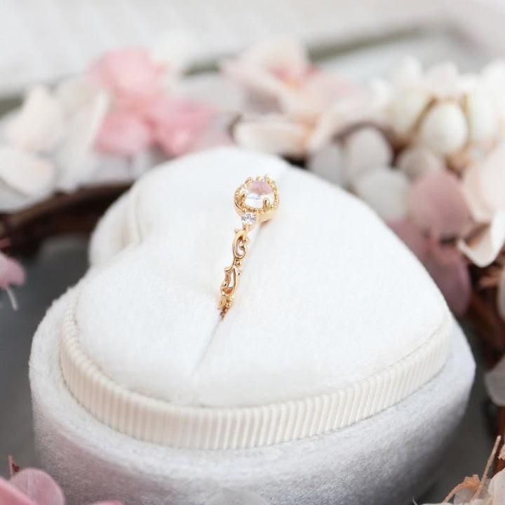Anello delicato con zircone naturale in pietra di luna Olivenorma