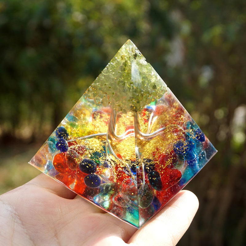 Olivenorma Fluorite Peridoto Albero della vita Piramide di orgone