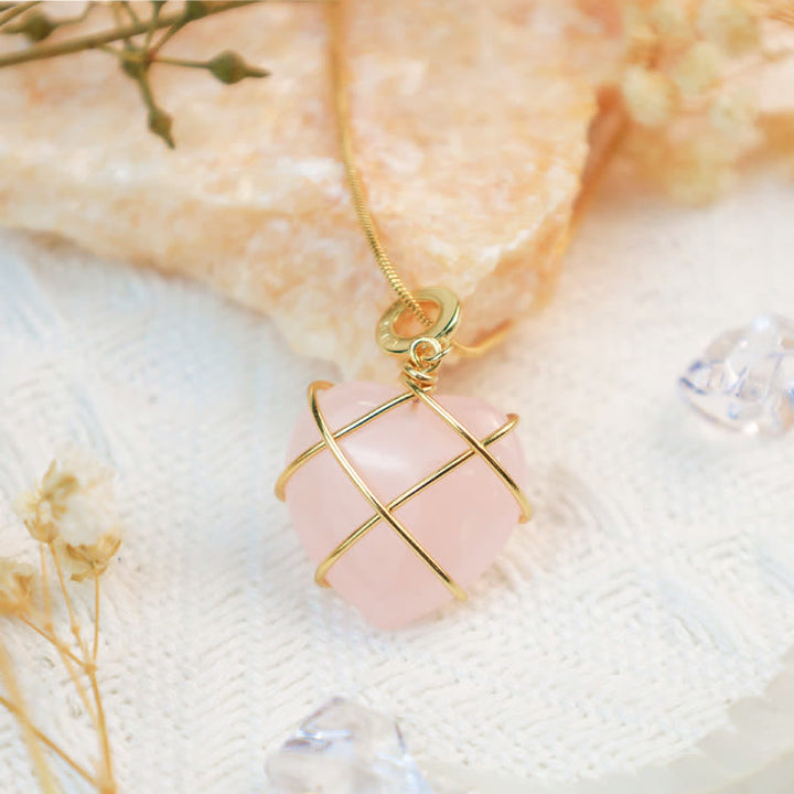 Collana con pietra preziosa a forma di cuore in quarzo rosa Olivenorma 