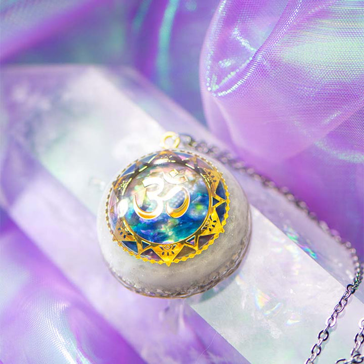 Collana di cristallo trasparente OM Mandala Healing Orgone Olivenorma 