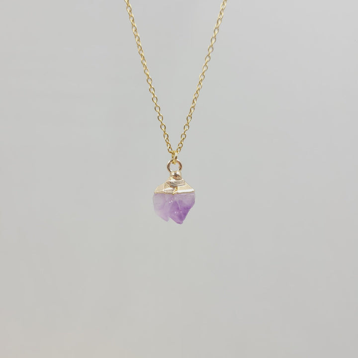 Collana con pietra preziosa grezza di cristallo irregolare Olivenorma 