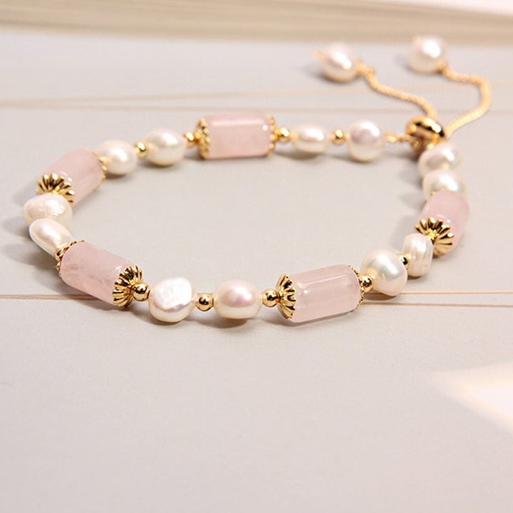 Bracciale con pietre preziose curative in quarzo rosa e perle 