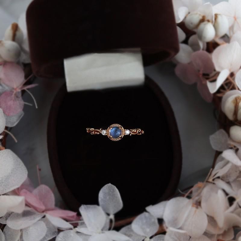 Anello delicato con zircone naturale in pietra di luna Olivenorma