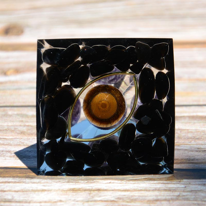 Sfera di ametista Olivenorma con piramide di orgone in ossidiana occhio di tigre 