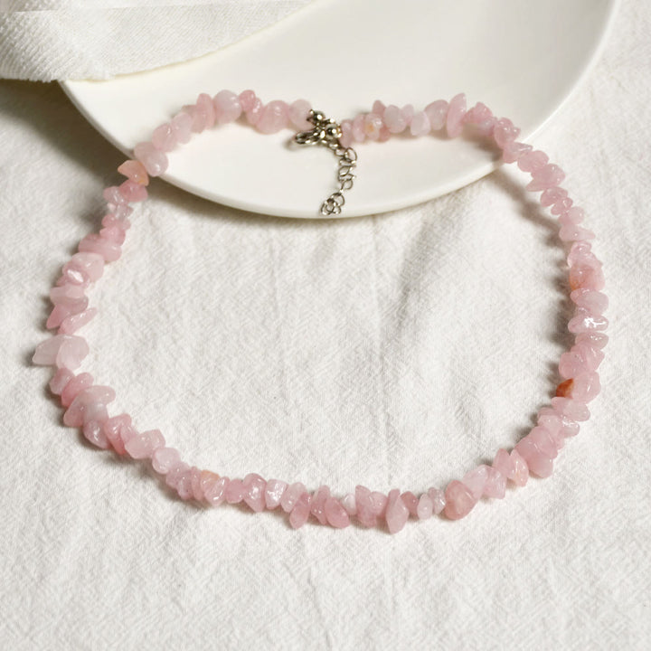 Collana con pietra di cristallo lucidata di forma irregolare Olivenorma