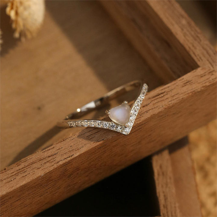 Anello con pietra di luna a forma di cuore Olivenorma 