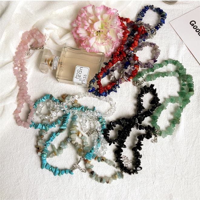 Collana con pietra di cristallo lucidata di forma irregolare Olivenorma