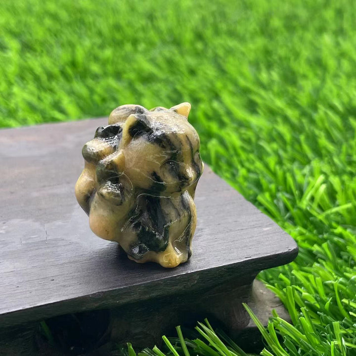 Olivenorma Pietra Naturale 3cm Decorazione in Pietra Preziosa a Forma di Volpe a Nove Code 